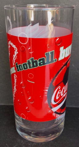 302003-1 € 3,00 coca cola glas voetbal D6,4vH14 cm.jpeg